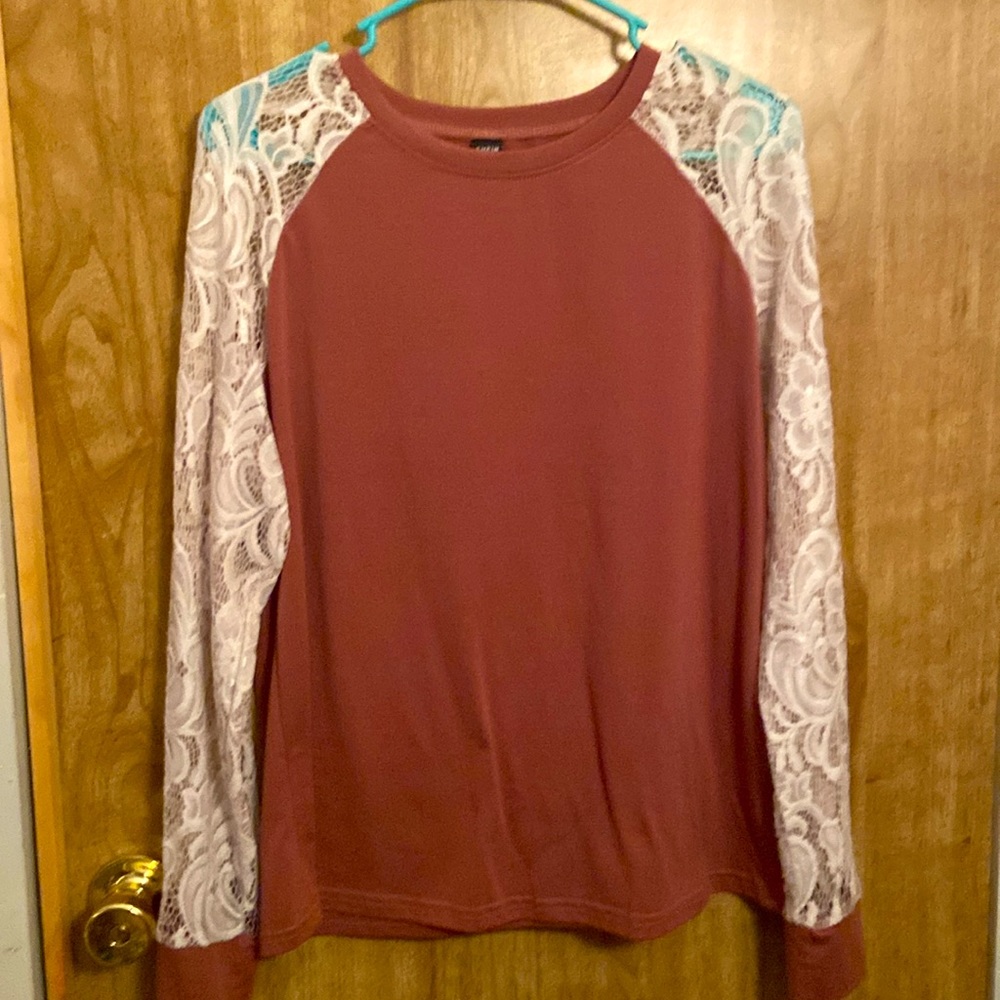 Salmon long sleeve with lace sleeves - Picture 1 of 1